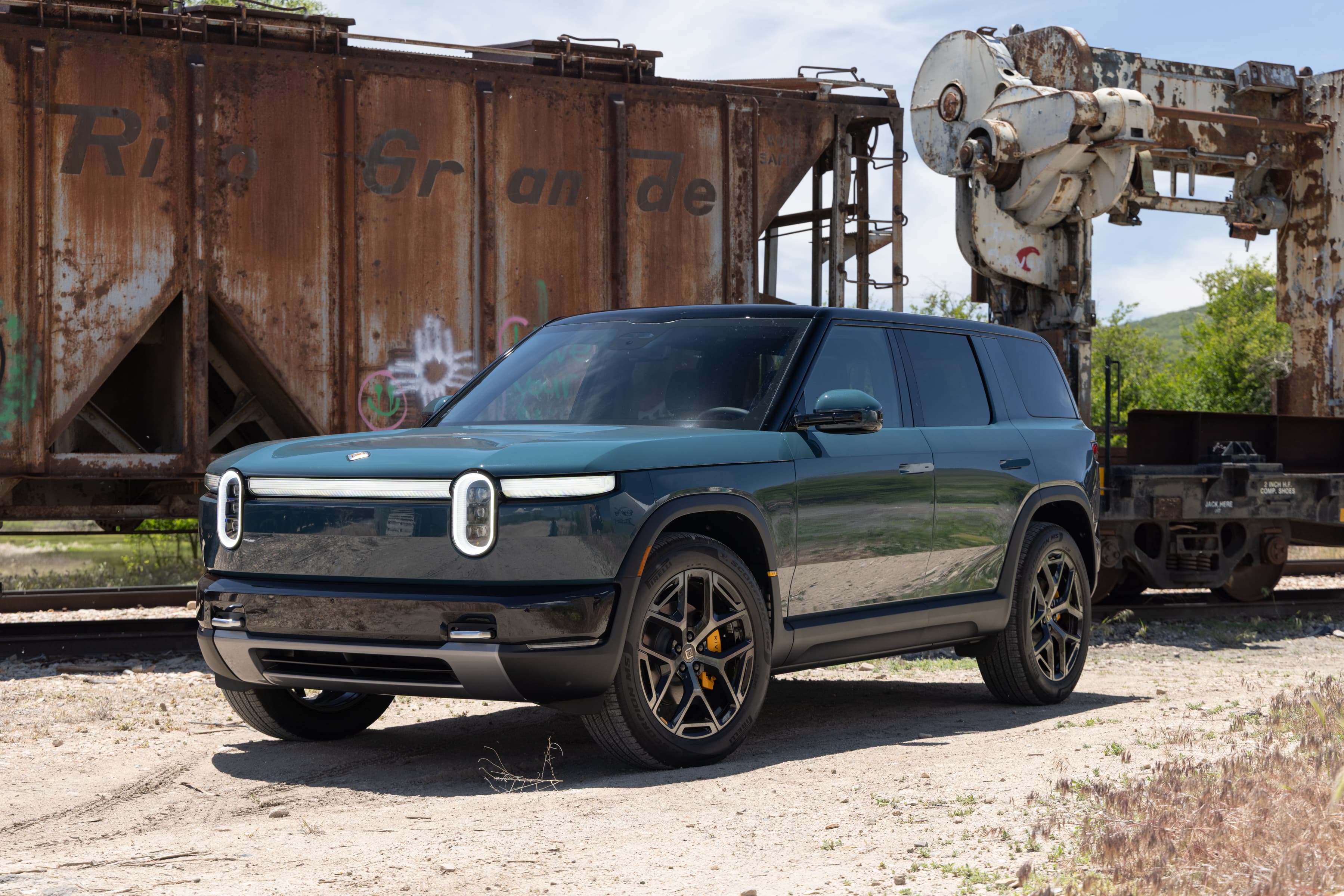 RIVIAN R2